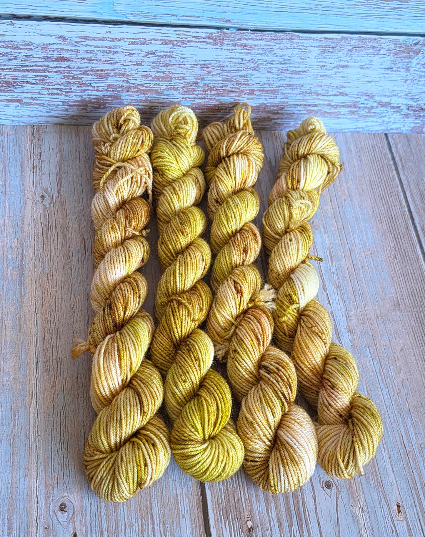 Tea Leaf Mini Skein