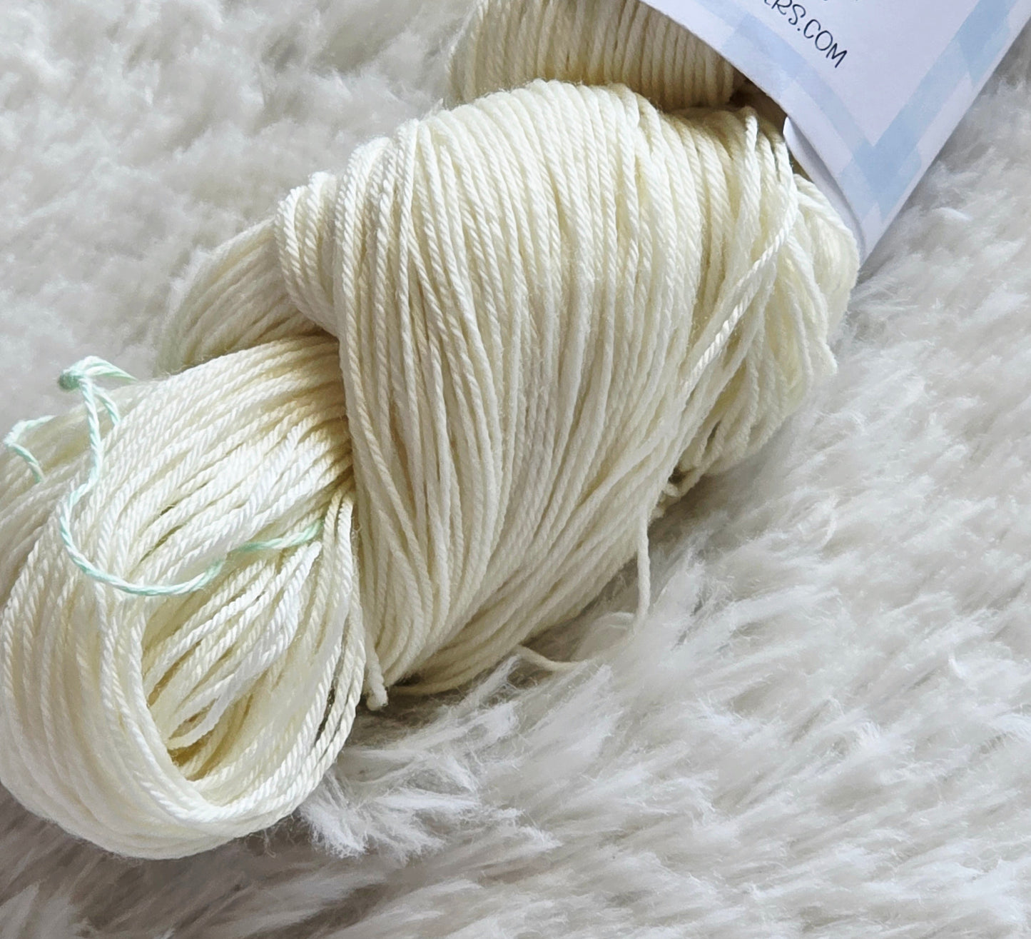 Milk Wooly Owl Fibers