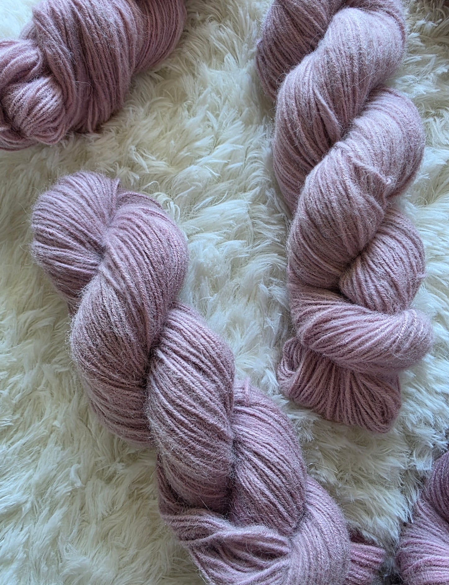 Baby Fluff Mauve DK