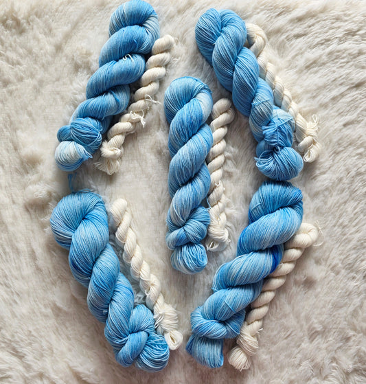 Lumpy Blue Sweater ā Devil Wears Prada Sock Kit