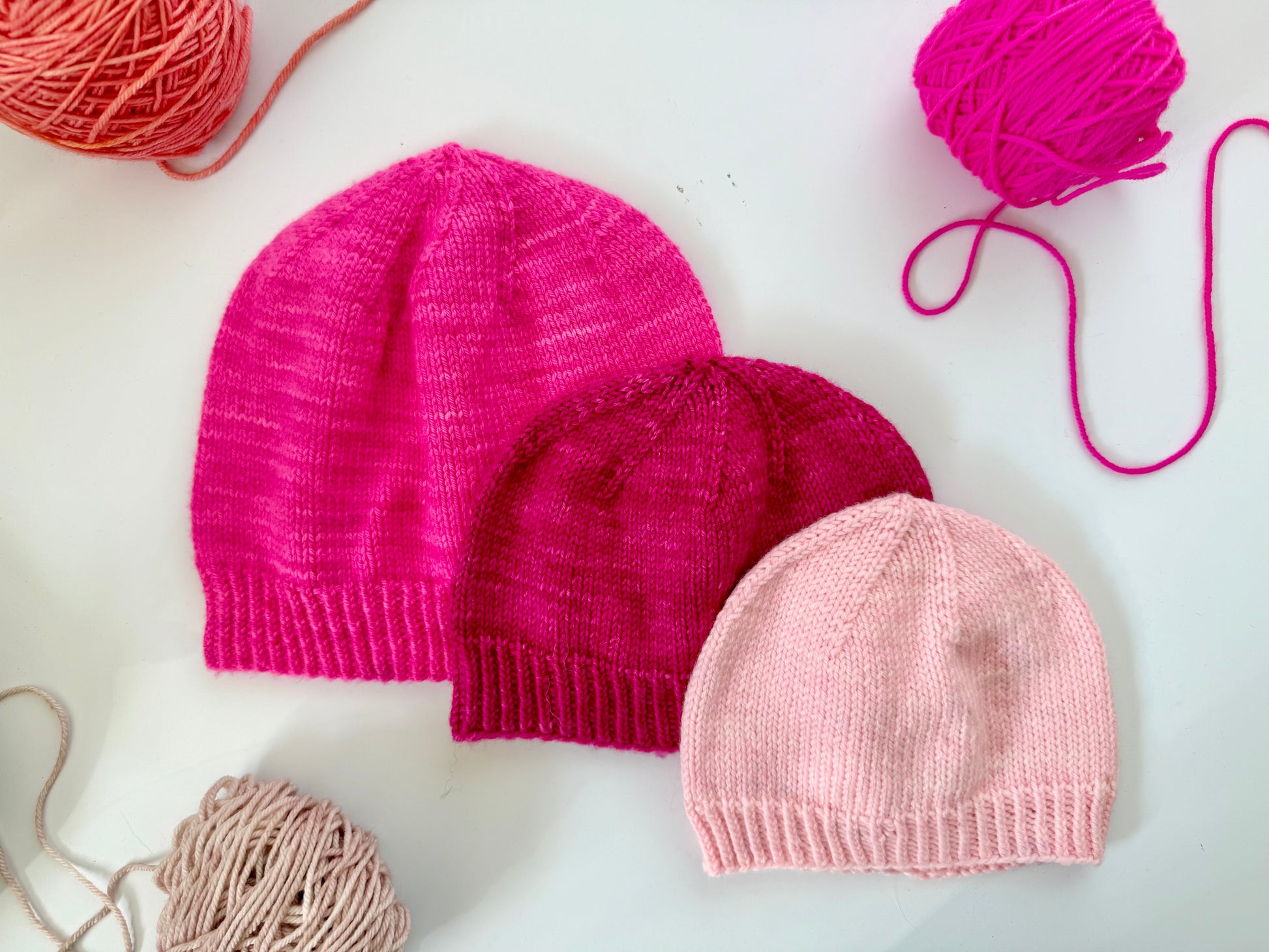 Base Doodle Beanie - DK - Pattern Brochure Wooly Owl Fibers