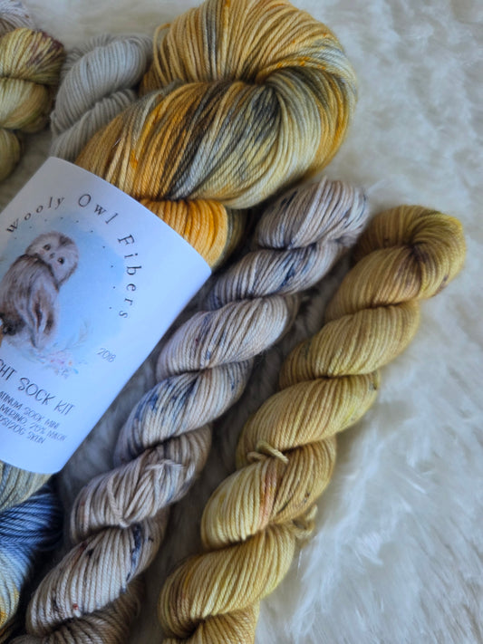 Bonfire at Midnight Sock kit + 2 minis