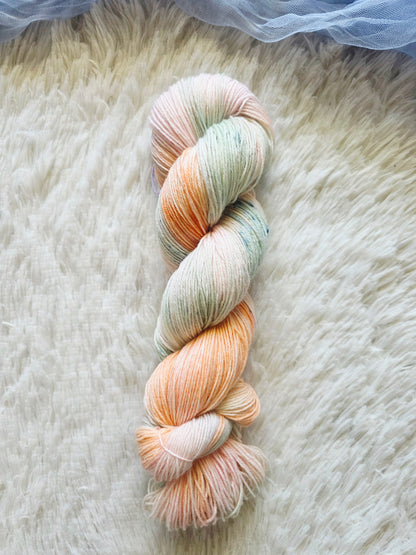 Heirloom Pumpkins BFL Sock Yarn Wooly Owl Fibers