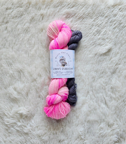 Raven's Bubblegum Sock Kit Wooly Owl Fibers