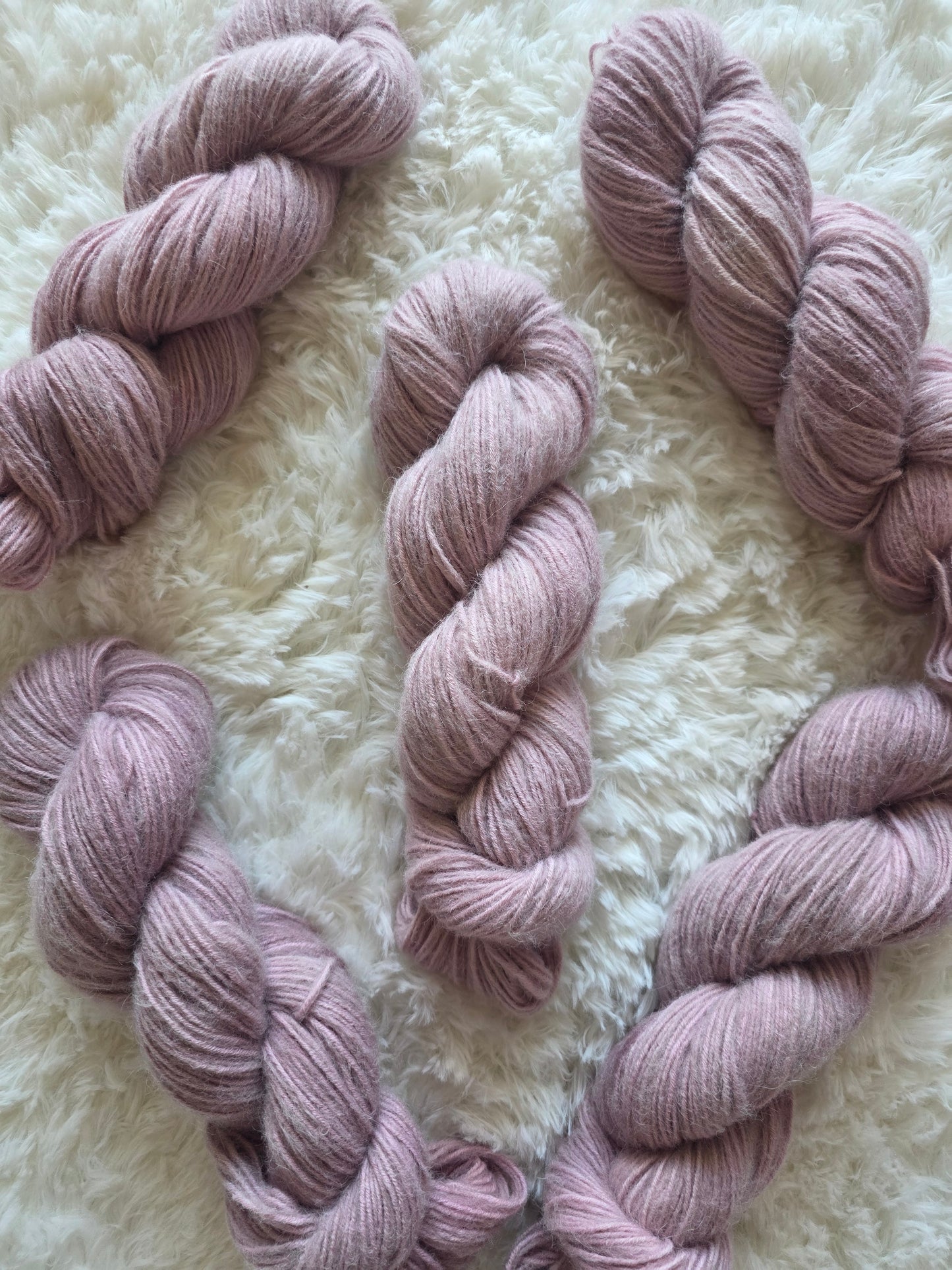 Baby Fluff Mauve DK