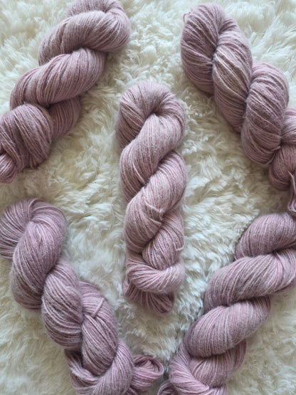 Baby Fluff Mauve DK