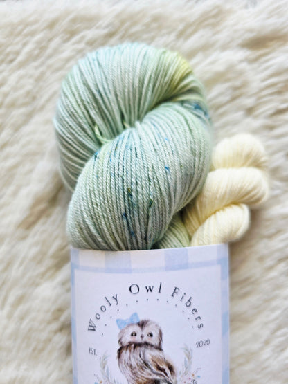 Vintage Sage Sock Kit Wooly Owl Fibers