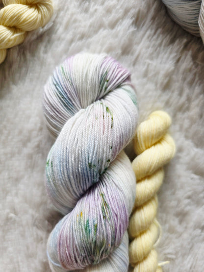 Wildflower Meadow Sock Kit Wooly Owl Fibers