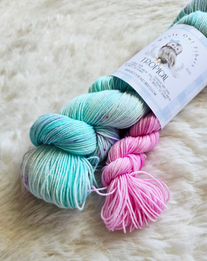 Tropical Sock Kit Wooly Owl Fibers