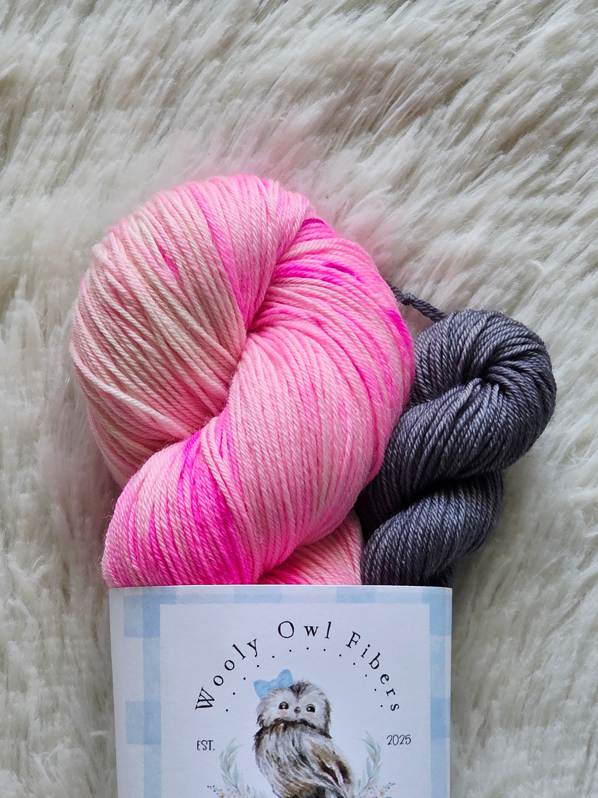 Raven's Bubblegum Sock Kit Wooly Owl Fibers