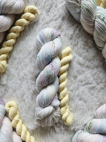 Wildflower Meadow Sock Kit Wooly Owl Fibers