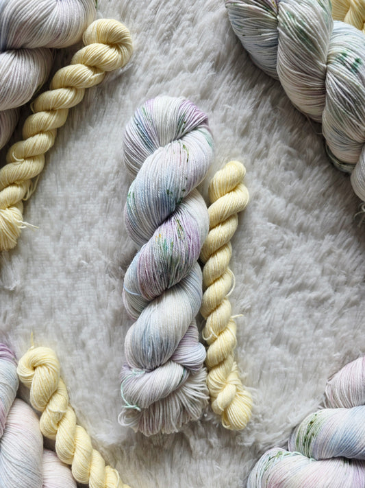 Wildflower Meadow Sock Kit Wooly Owl Fibers