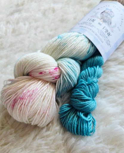 Teal & Pink Sock Kit Wooly Owl Fibers